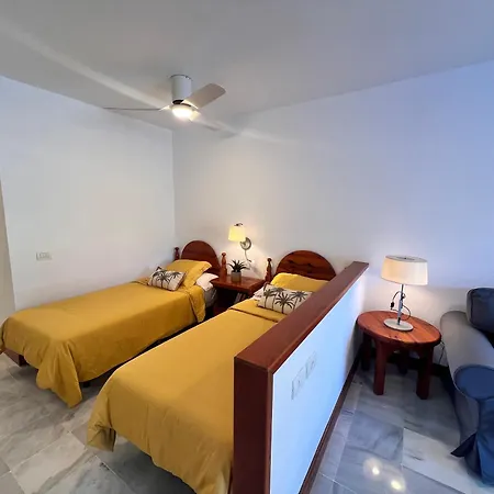 Apartamento Modern Studio With Garden View